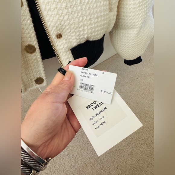 Elegant Ivory Puffer Tweed Jacket - Picture 10 of 11